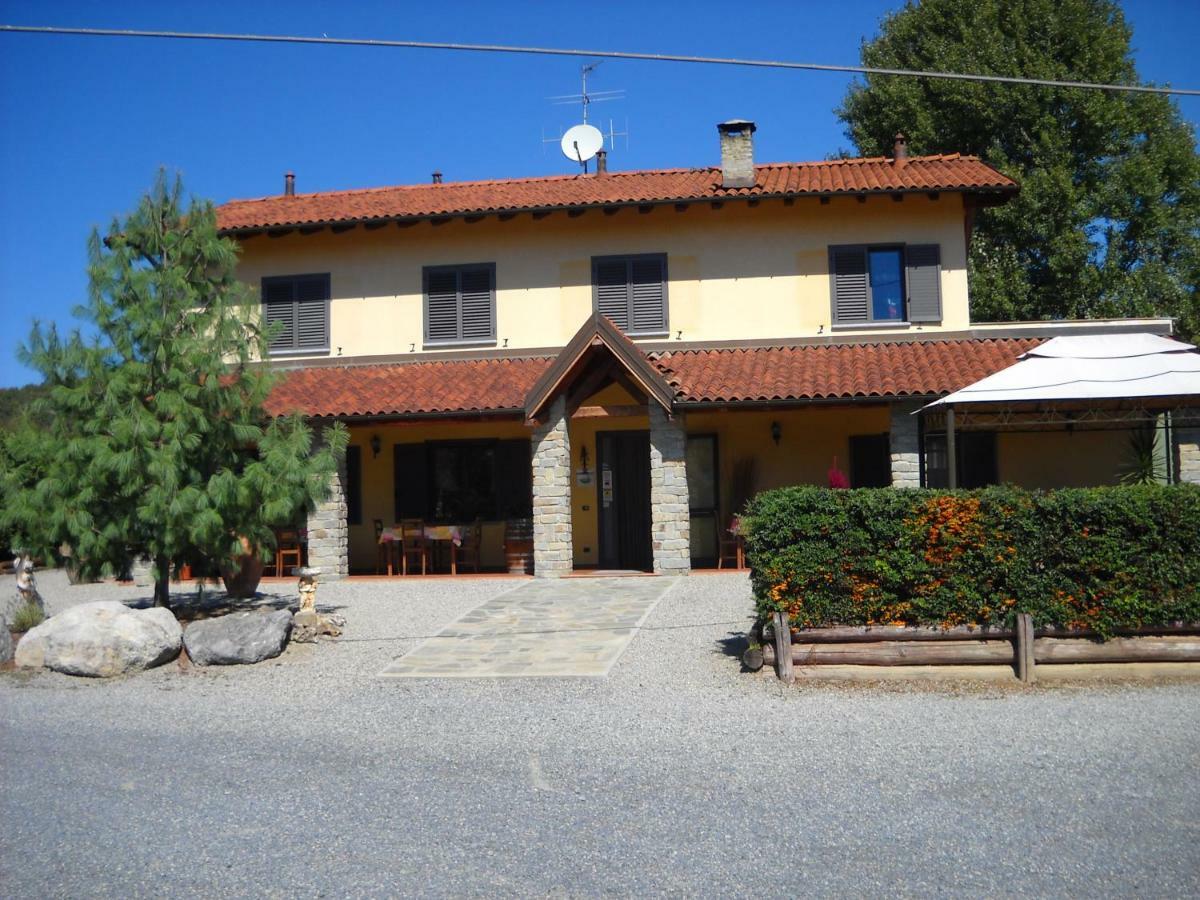Locanda Contrada Dei Fattori Cairo Montenotte Exterior foto