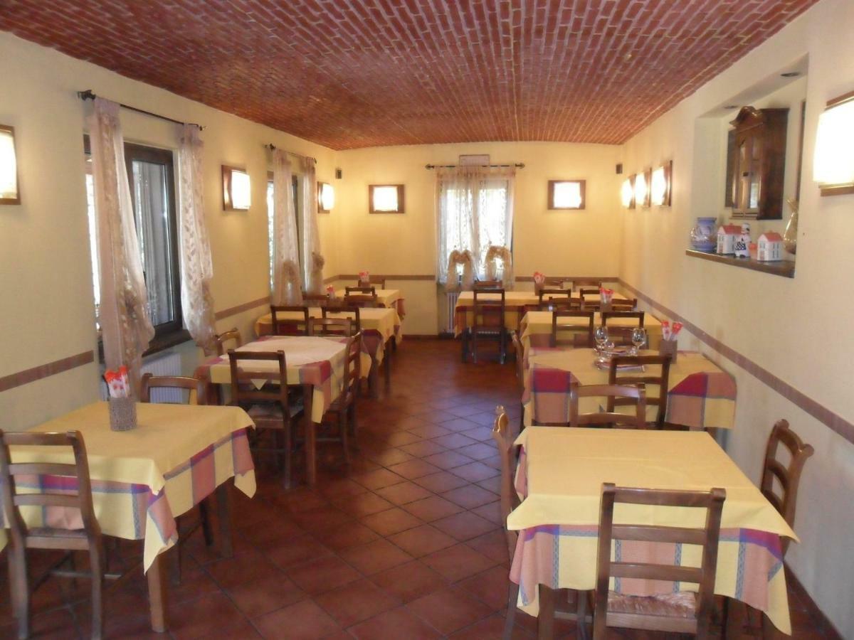 Locanda Contrada Dei Fattori Cairo Montenotte Exterior foto